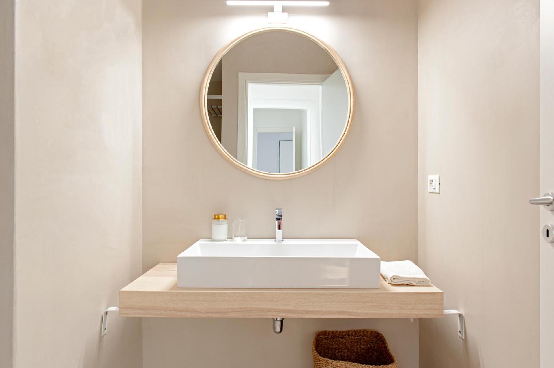 Waterfront Balcony I Grani 2 Resort Style Suite Livorno Luaran gambar